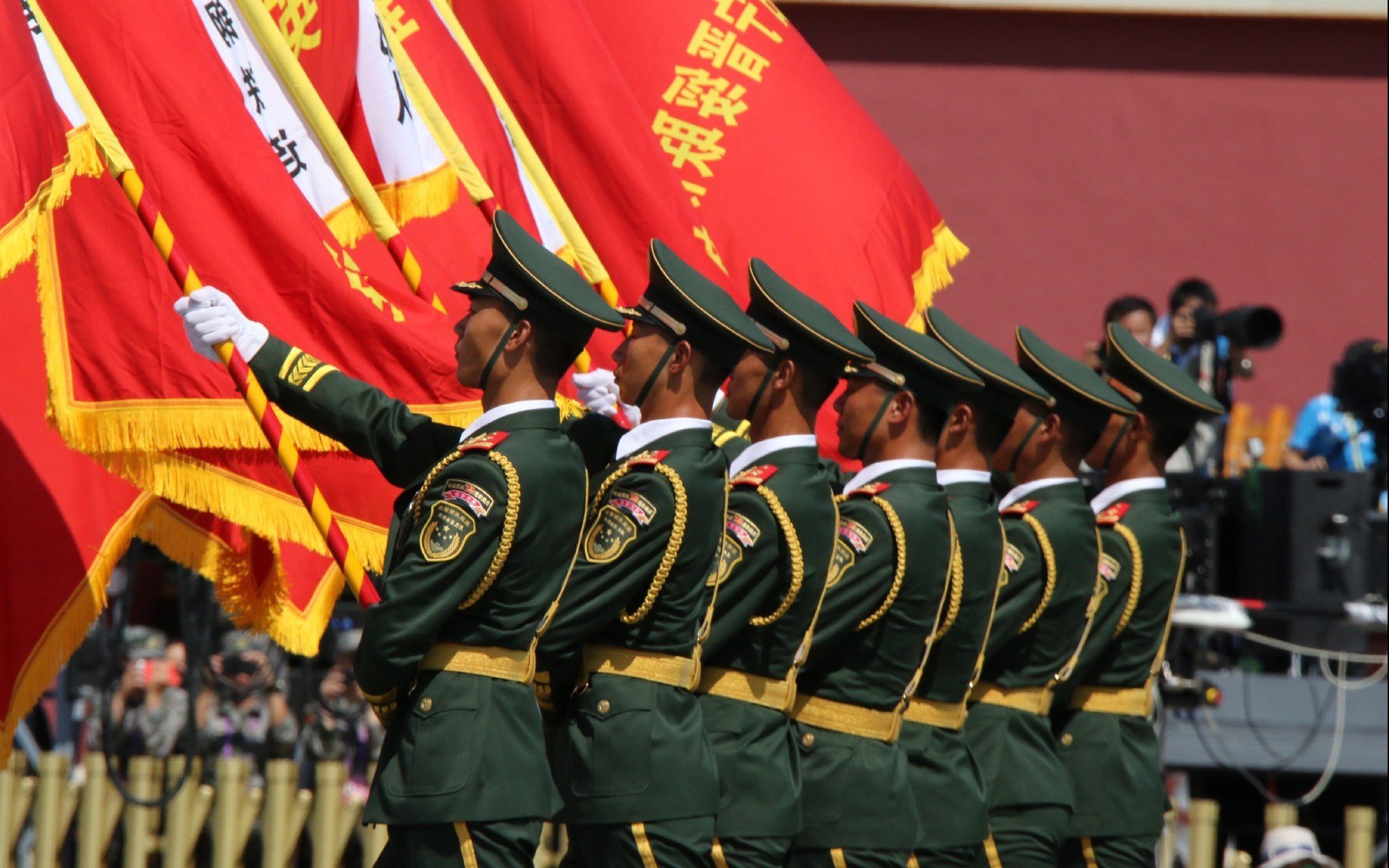 KAIYUNAPP-主场球迷应援是否影响VAR最终判罚倾向，球赛应援