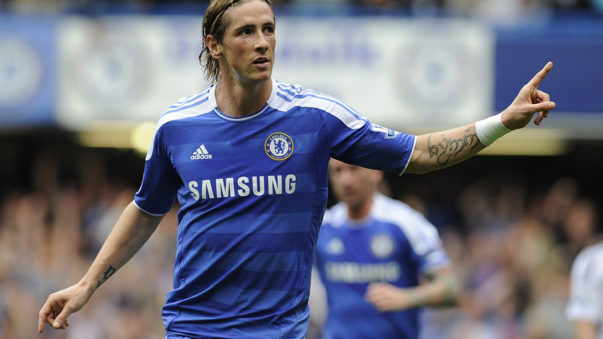 开云官方网页登录-足球比赛中哪位球员将成为球队的关键支柱？，足球队里哪个位子最重要