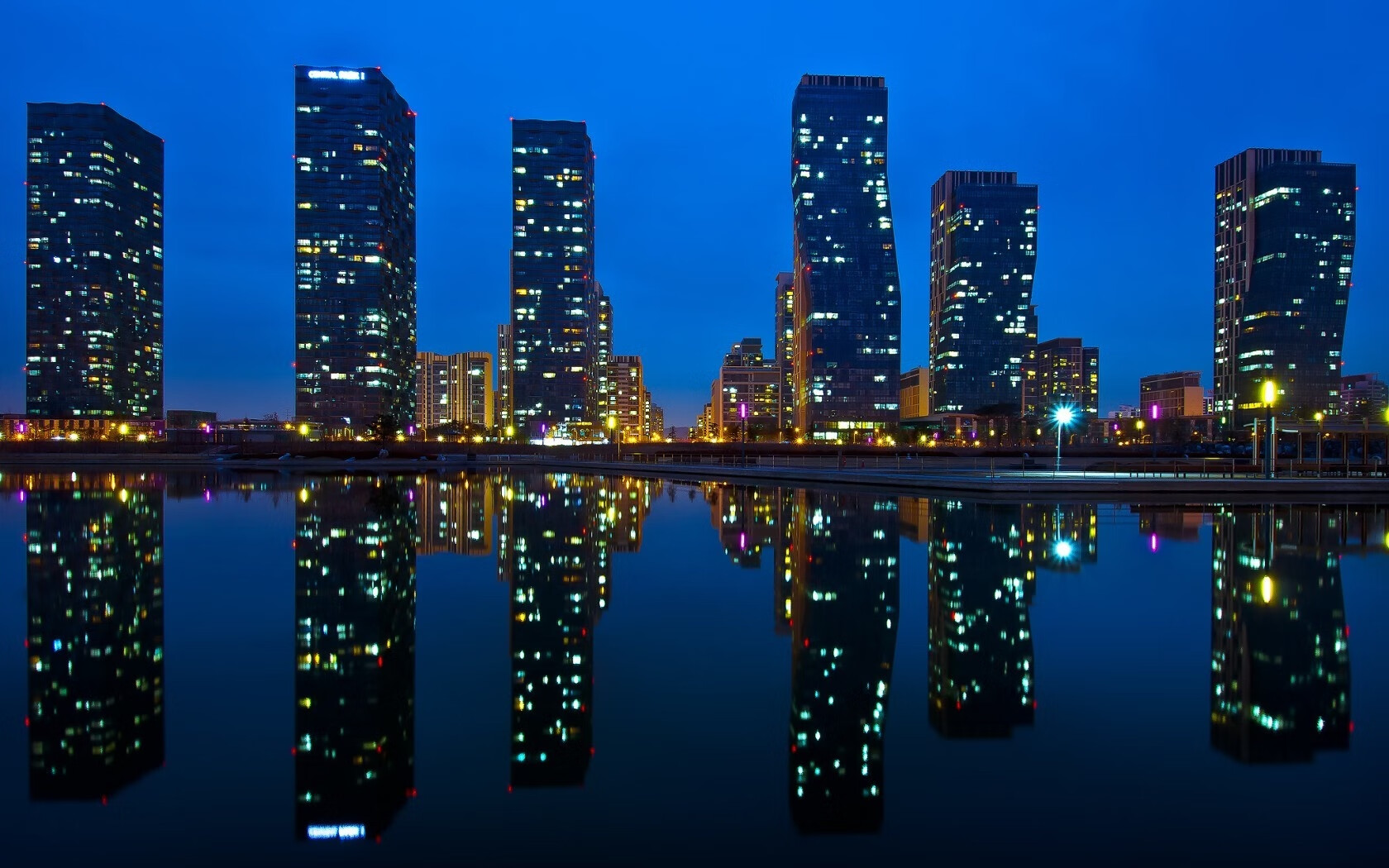 kaiyun开云·官方网站-香槟队外线火力全开，横扫对手轻松取胜，香槟f1