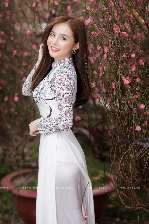 香槟队外线火力全开,横扫对手轻松取胜,香槟f1