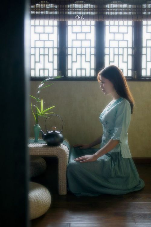 足球运动员公益健身挑战传递正能量,足球运动员慈善